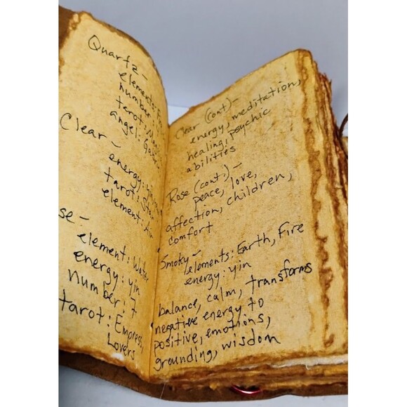 LEATHERBOUND D&D FANTASY RPG WRITING JOURNAL W AGED STYLE PAPER & KEY READ!!!! - Picture 8 of 8